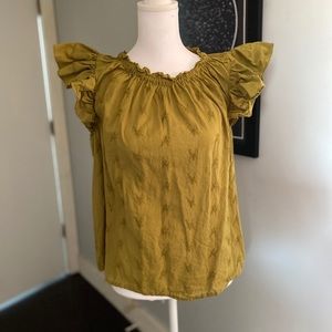 Universal thread butterfly sleeve top